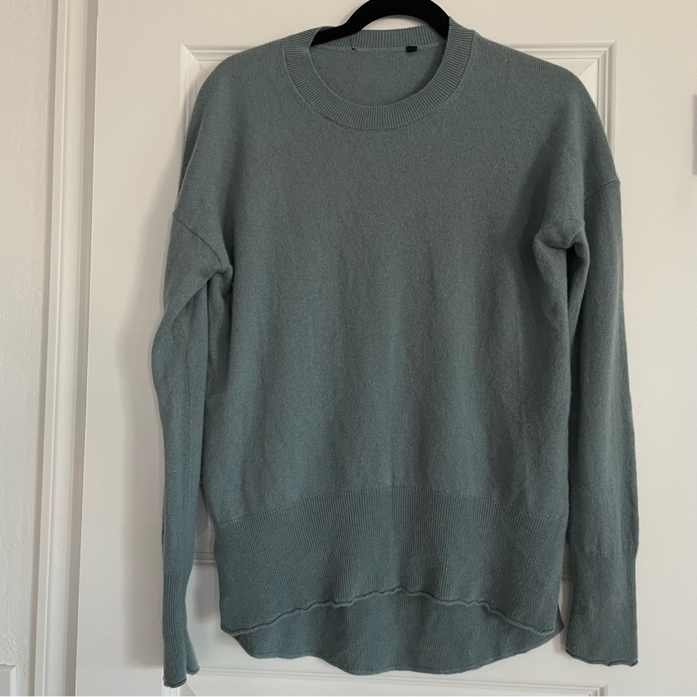Theory Cashmere Women's Gray/ Green Sweater